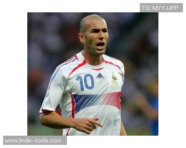 足球明星身穿黑西服的魅力与风采揭秘你知道是谁吗 足球明星身穿黑西服的魅力与风采揭秘你知道是谁吗