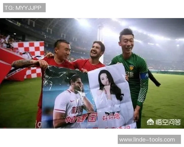 足球明星帕托的女友揭秘她的生活与爱情故事引发热议